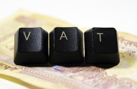 Biegły rewident nie musi być podatnikiem VAT