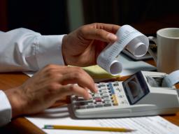 VAT: psycholog o niskich dochodach nie musi nabijać na kasę