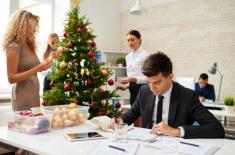 Choinka w biurze może być kosztem podatkowym