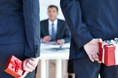 Świąteczne prezenty dla klientów kosztem podatkowym