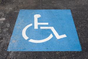 Niepełnosprawny otrzyma dofinansowanie na tłumacza  migowego lub przewodnika