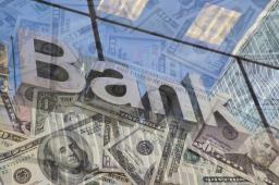 Ekonomista: przewalutowanie kredytów może zagrozić stabilności systemu bankowego w Polsce