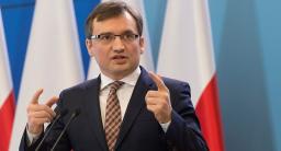 Prokurator generalny zapowiada represje wobec uczestników wydarzeń przed Sejmem