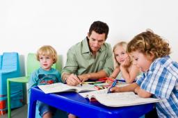 Ukończenie pedagogiki społecznej nie upoważnia do stanowiska asystenta rodziny