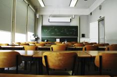 W sytuacji likwidacji szkoły, nauczyciele mogą zostać przeniesieni do innej placówki