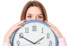 Wojewoda: rada gminy musi ustalić koszt godziny usługi opiekuńczej