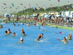 Wojewoda: Rada określa tylko sezon kąpielowy i wykaz kąpielisk