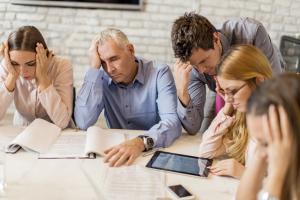 Zawieranie z nauczycielami umów cywilnoprawnych na realizację dodatkowych zadań