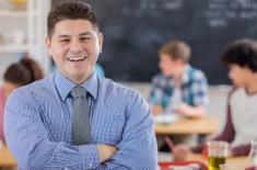 Czy dyrektor szkoły może rozwiązać stosunek pracy z nauczycielem w związku ze zmianami organizacyjnymi powodującymi...