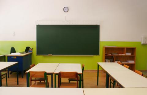 ZNP chce zawieszenia Rady Gminy Darłowo za wadliwe uchwały o likwidacji szkoły