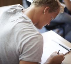 Większość polskich nauczycieli akceptuje egzaminy zewnętrzne