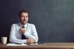 Uzgadnianie czy opiniowanie? Kontrowersje wokół przepisów Karty Nauczyciela