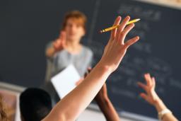 Raport OECD: uczniowie słabo dogadują się z nauczycielami