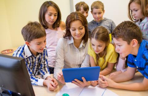 Od 2018 r. więcej szkół z dostępem do szybkiego internetu - projekt już w Sejmie