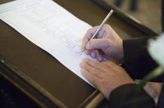Egzaminy wstępne: mniejsza liczba kandydatów na adwokatów, więcej chętnych na komorników