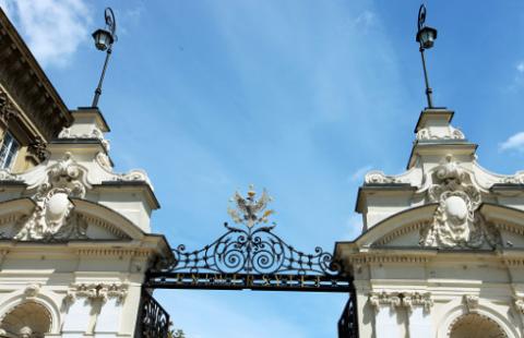 Absolwenci UW najlepsi w konkursie o podatkach