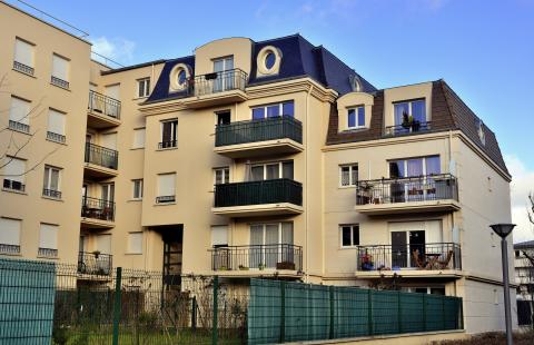 Jakie prawa przysługują właścicielowi w zakresie prac remontowo-modernizacyjnych na balkonie?