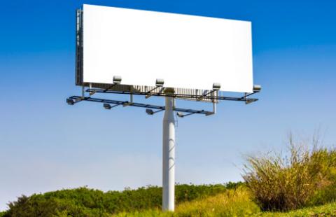 NIK: 58 proc. reklam umieszczono w pasie drogowym nielegalnie