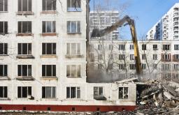 Poznań: nadzór budowlany nakazał rozbiórkę ściany szczytowej kamienicy