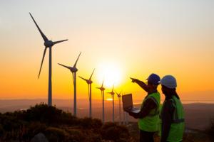 Elektrownie wiatrowe najpopularniejszym odnawialnym źródłem energii