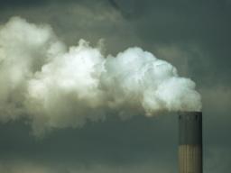 Korolec: Polska nie godzi się na ograniczanie pozwoleń na emisję CO2