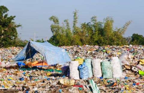 Polska gospodarka odpadami: produkujemy mało śmieci, ale i tak nie potrafimy sobie z nimi poradzić