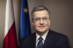 Prezydent Komorowski nagrodzony statuetką 