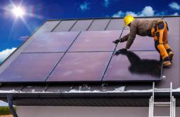 Farma solarna na wysypisku przynosi korzyści
