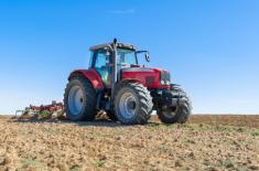 Jakie dokumenty powinny być dołączone do wniosku o wydanie zezwolenia na wyłączenie gruntu rolnego z produkcji rolnej?