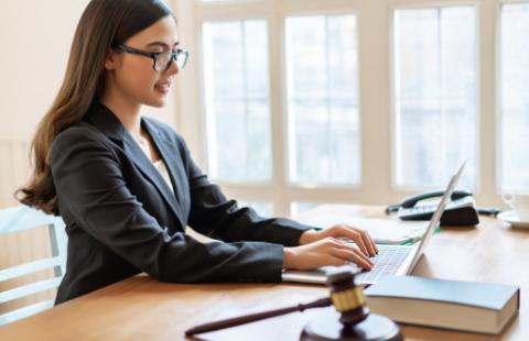 Prezesi sądów niechętnie oddają zarządzanie menedżerom