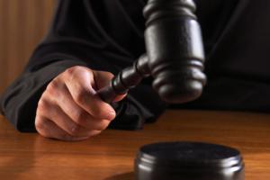 Adwokat skazany za powoływanie się na wpływy w prokuraturze