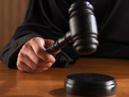 Adwokat skazany za powoływanie się na wpływy w prokuraturze