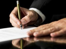 UOKiK: notarialny nakaz zapłaty może naruszać Konstytucję