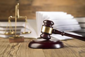 Sędziowie: nie trzeba rozprawy, by rozpoznać zażalenie na notarialną klauzulę wykonalności