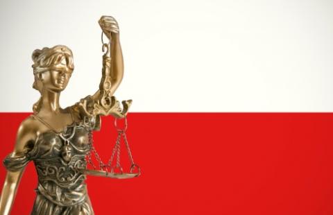 Tylko 8 proc. Polaków korzysta z usług prawników
