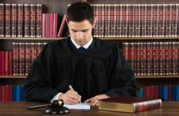 Opozycja oskarża PiS o represjonowanie sędziów