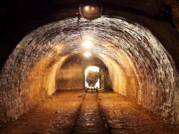 Polkowice: samoistny wstrząs górotworu w kopalni Rudna