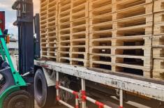 Czy dobudowane do wiaty zadaszenie ochronne dla parkującego pod nim wózka widłowego stanowi odrębny środek trwały?