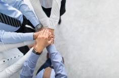 Czy wspólnicy spółki komandytowej dokonujący transakcji sprzedaży ze spółką, są krajowymi podmiotami powiązanymi?