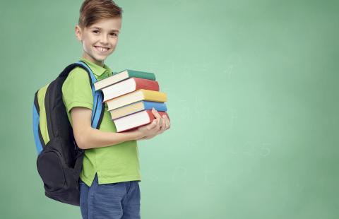 Według jakiego wzoru powinno być wydane zaświadczenie o przebiegu nauczania uczniowi, który przed ukończeniem jednego roku nauki opuścił szkołę?