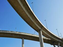PKP PLK: w tym roku remont przejdzie 145 mostów kolejowych