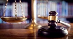 Oświadczenia sędziów NSA o dalszym orzekaniu bez decyzji KRS