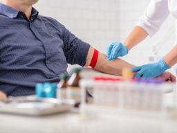 Nie tylko pielęgniarki i położne mają prawo do pobierania krwi do badania