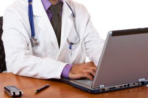 Prowadzenie elektronicznej dokumentacji medycznej w przychodni lub praktyce lekarskiej