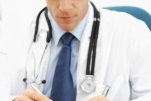 OZZL: NFZ nie powinien karać lekarzy za protest pieczątkowy
