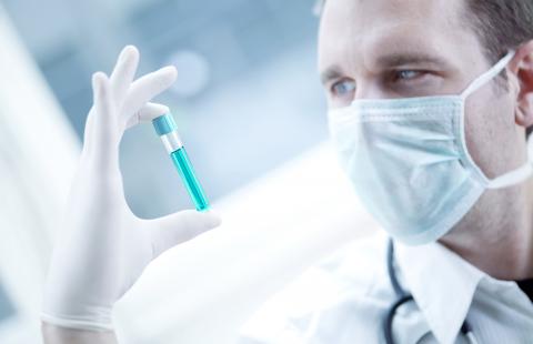 Diagności laboratoryjni przeciwni zdalnej autoryzacji wyników badań