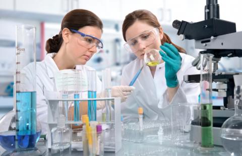 KRDL: w laboratorium powinni być zatrudnieni pracownicy z tytułem diagnosty