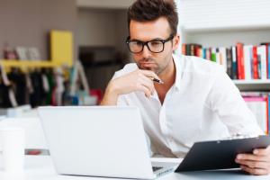 Opinie o lekarzach w internecie – potrzebne, ale z dystansem