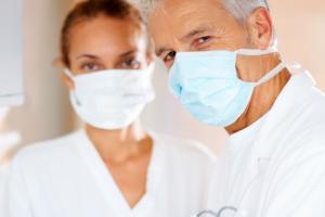 Minister zdrowia: deficyt kadr medycznych przyczyną nadmiernego wydłużania pracy lekarzy