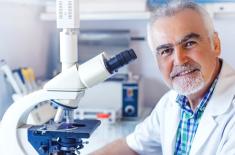 Sto odpowiedzi na pytania o zatrudnianie pracowników medycznych